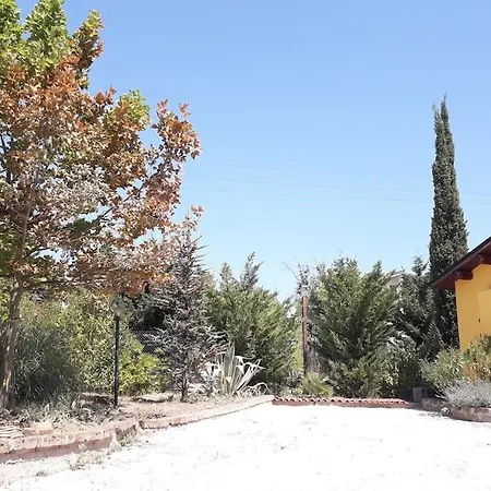 Holiday House Colle Del Mondo בית נופש *