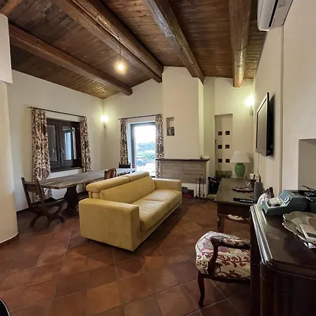 Holiday House Colle Del Mondo *